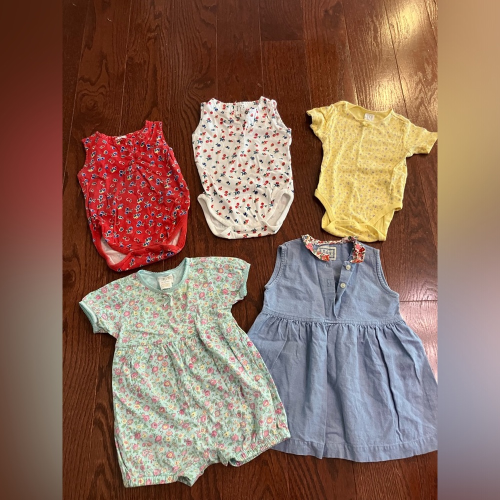 Y2K 2000s GAP baby girl onesies 12-18 months bundle